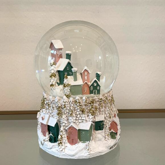Cupcakes & Cashmere Christmas Musical Waterglobe 7x5  Festive Holiday Decor NEW - Picture 7 of 14